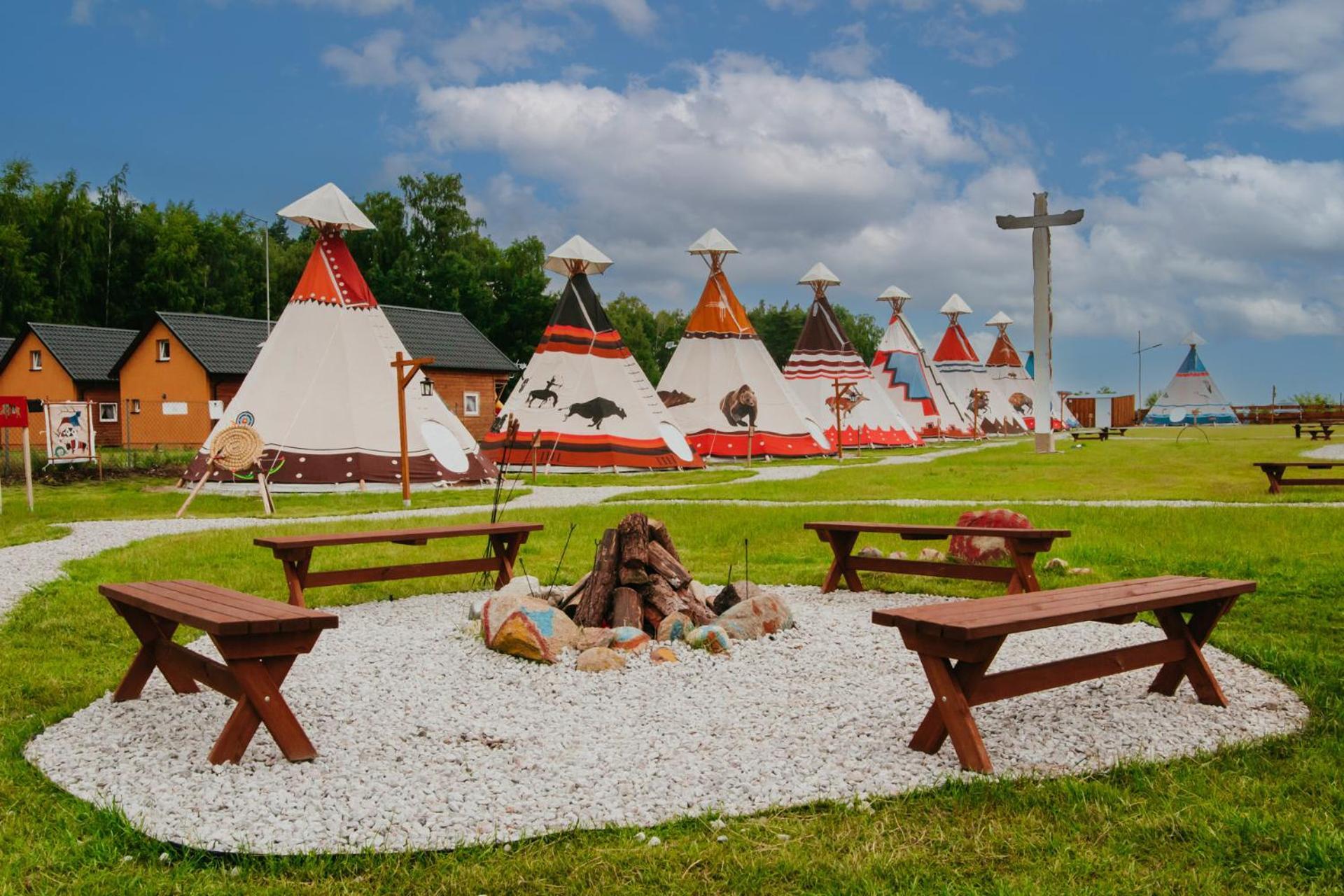 فندق Indiana Camp - 150 M Od Suntago Park Grabce-Towarzystwo المظهر الخارجي الصورة
