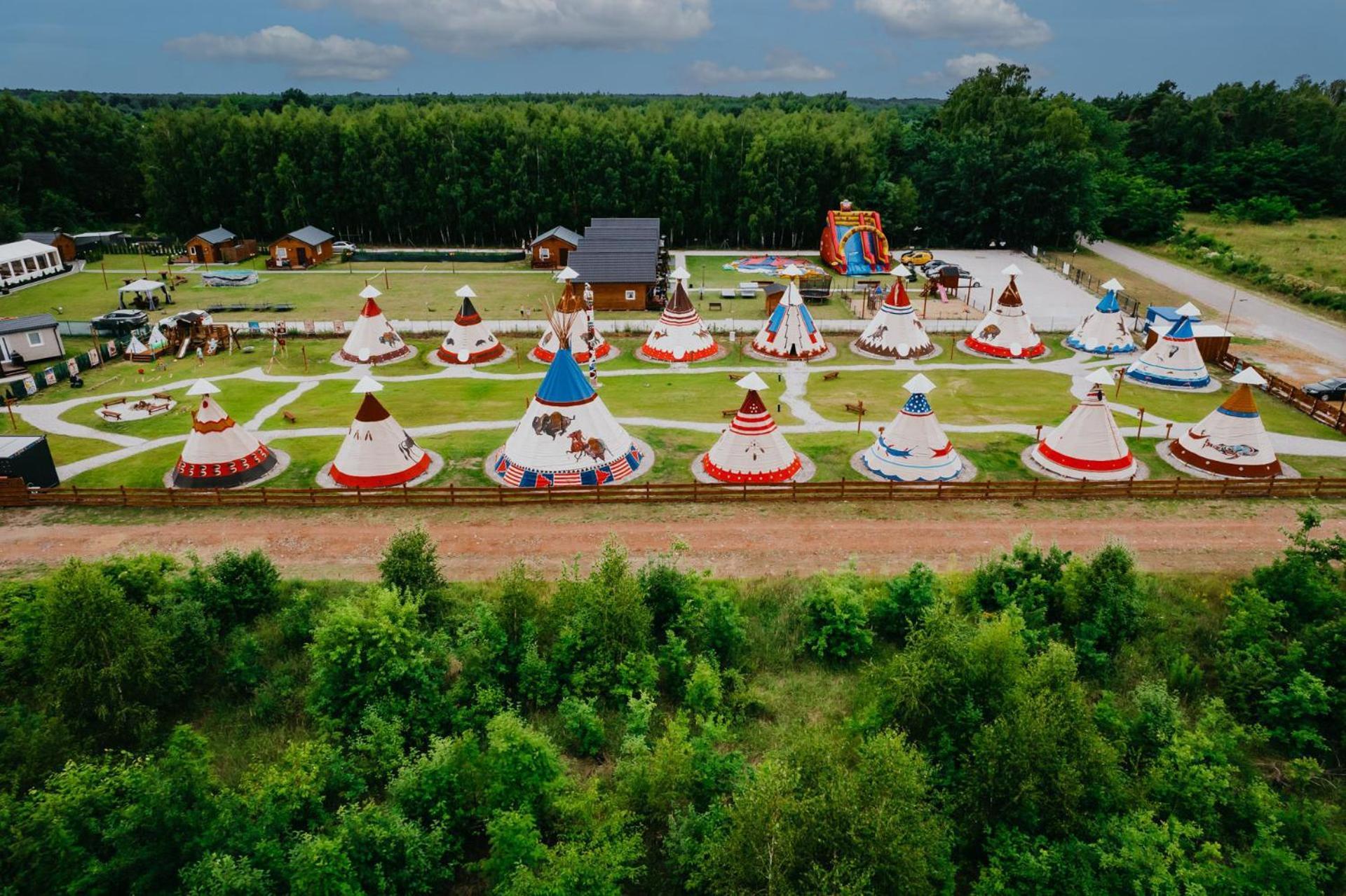 فندق Indiana Camp - 150 M Od Suntago Park Grabce-Towarzystwo المظهر الخارجي الصورة
