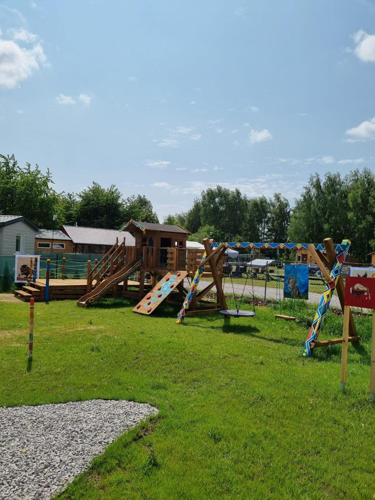 فندق Indiana Camp - 150 M Od Suntago Park Grabce-Towarzystwo المظهر الخارجي الصورة